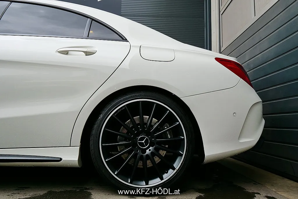 Mercedes-Benz CLA 45 AMG 4MATIC Aut. Image 8