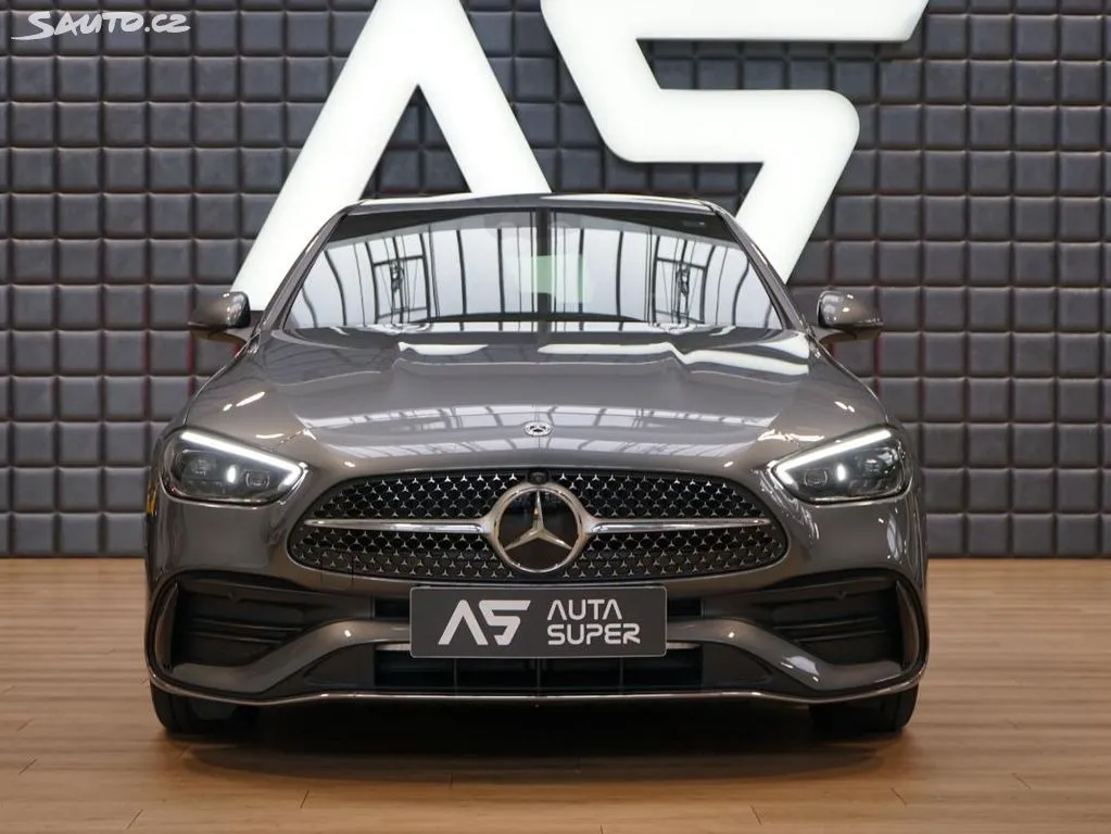 Mercedes-Benz Třídy C 300 AMG Nez.Top Masáž Záruka Image 2